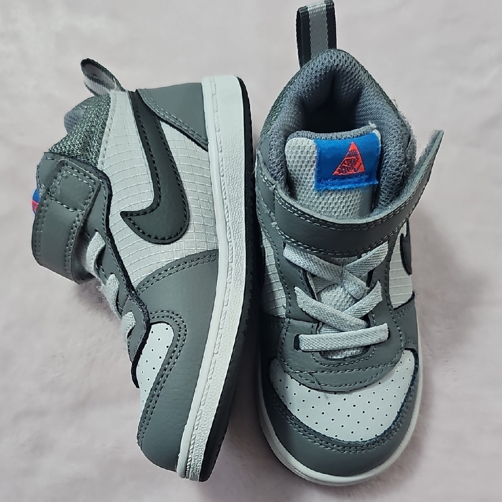 Nike Gray and Black Sneakers with Velcro Closure